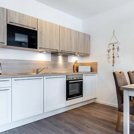 Ostseeallee Ostseeallee 4-35 4* بولتينهاجين
